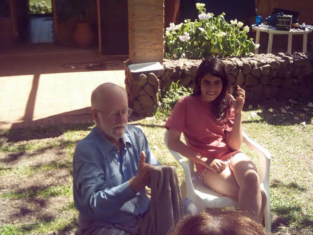 Hugo Bardallo y Luc�a Rodr�guez en un momento de relax. 9/12/2007 (4:09 PM)